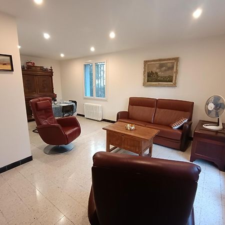 Grand Appartement, 2 Chambres Et Jardin ニーム エクステリア 写真
