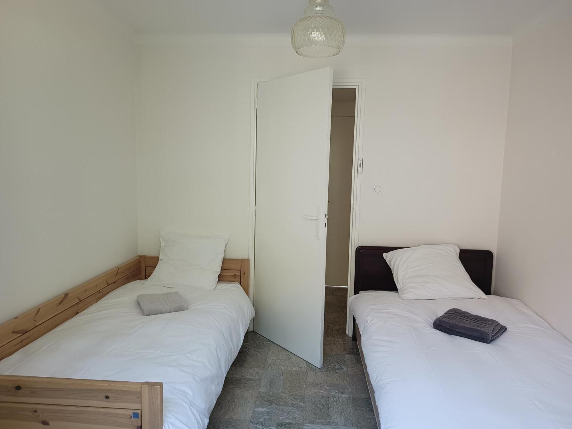Grand Appartement, 2 Chambres Et Jardin ニーム エクステリア 写真